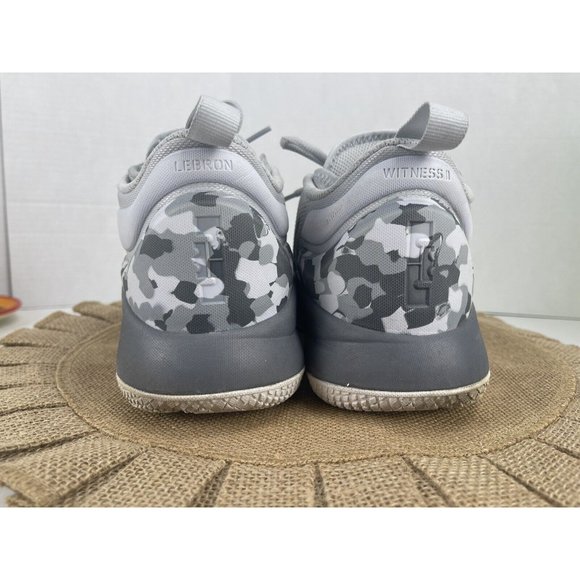 Nike Zoom Lebron Witness 2 Men SIZE 9 Basketball Shoes Cool Gray 942518-002 main image 9